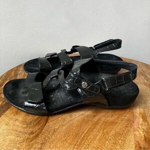 Vionic | Paros Strappy Slingback Patent Leather Sandals